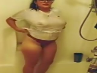 Indický velký mademoiselle hoot koupel bj a psí souložit: volný xxx video 23
