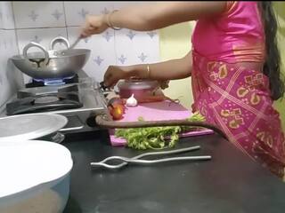 Ghar Me Kam Karane Wali Maid Ko Malik Ne Choda: HD sex clip ea | xHamster
