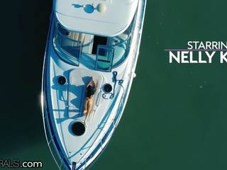Nelly kent κώλος τρυφερός επί ένα σκάφος -21naturals