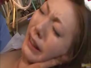 Emi harukaze guapa asiática enfermera disfruta parte 1