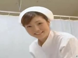 Atractivo asiática enfermera