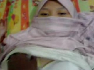 Asijské školačka v hidžáb tápal & preparing na mít pohlaví film klip