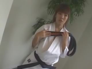 Хітомі tanaka. healer клас karate.