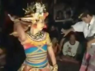 Bali ancient glamour beguiling dança 6